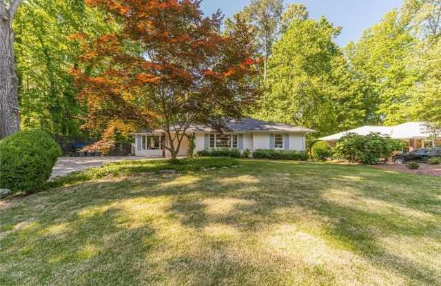 1936 Wellona Place NE Gallery 1