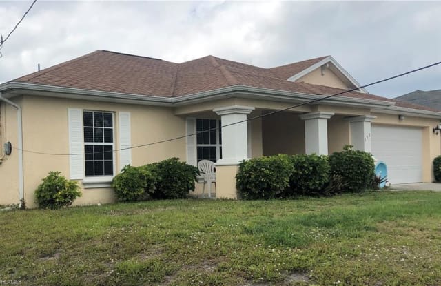 752 Hargrove AVE S - 752 Hargrove Avenue, Lehigh Acres, FL 33974