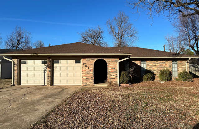 4bed/3bath Home Available for Rent in Central Norman!! photos photos