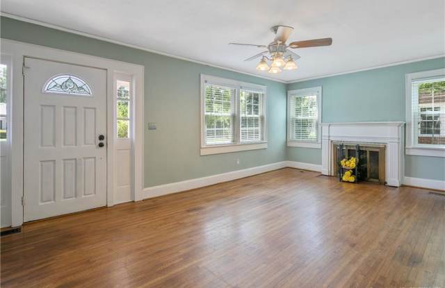 209 North Churchill Drive Gallery 4
