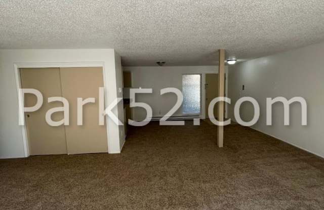 1/2 Off First Full Month! Lower Level 2 Bedroom 1 Bathroom Apartment in Tacoma Gallery 4