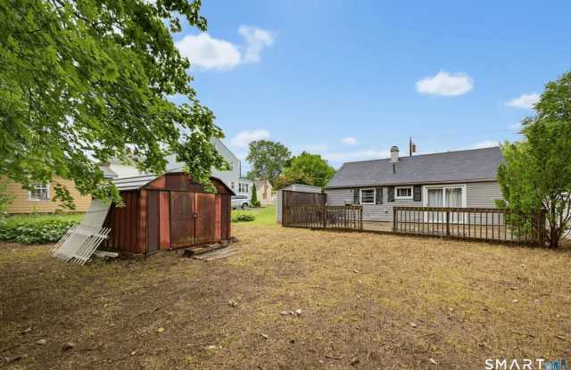 Two Bedroom Single-Family in Bloomfield Gallery 4