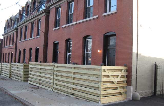 2 BEDROOM UPDATED ALL ELECTRIC UNIT IN THE GROVE photos photos