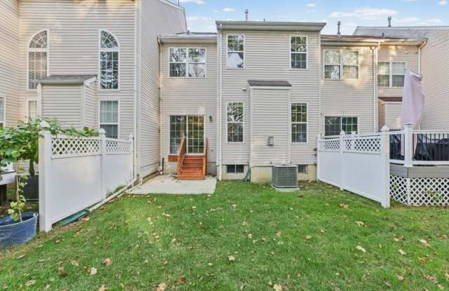 132 Rittenhouse Drive - 1 Gallery 3