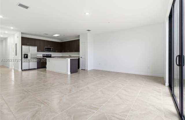 22348 SW 115 Ct Gallery 4
