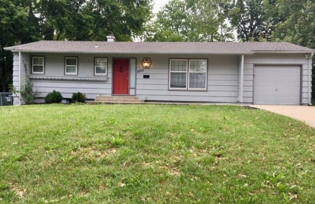 13107 Sycamore Avenue - 13107 Sycamore Avenue, Grandview, MO 64030