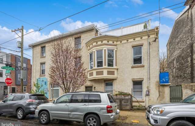 2100 E DAUPHIN Street photos photos