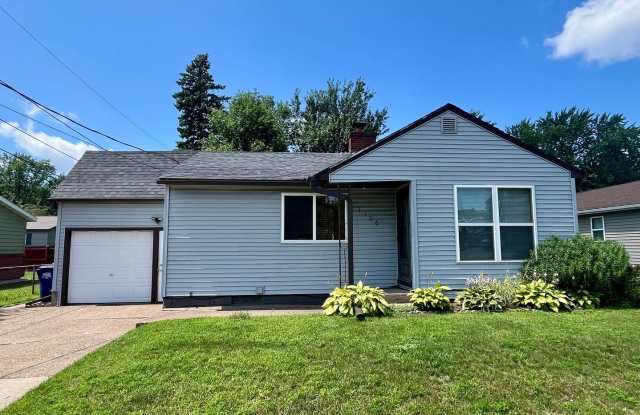3 Bed 1 Bath Single Family Home in Wausau photos photos