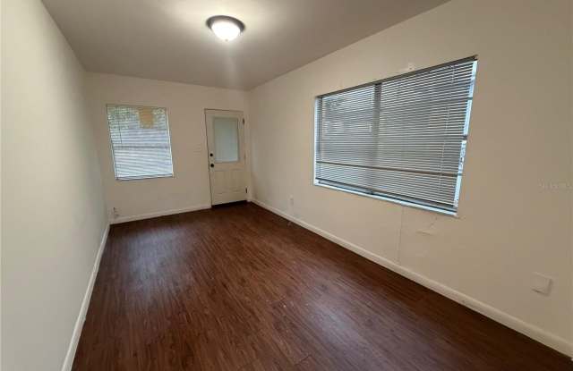 2107 S MILLS Avenue Gallery 3