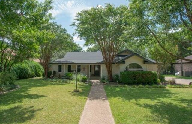 105 Copperleaf RD - 105 Copperleaf Road, Lakeway, TX 78734