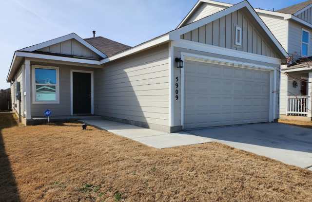 Dream Home in Seguin- 3 Bedroom / 2 Bath -Open Floor Plan- Granite Countertops- Gas range- No Carpet photos photos