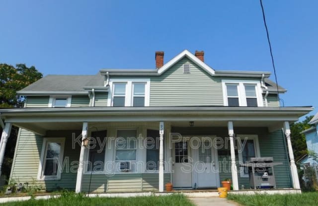 924 Nelson St - 924 Nelson Street, Staunton, VA 24401