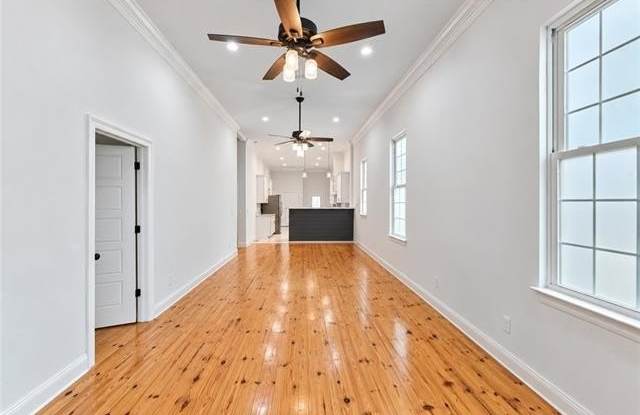 3717 WILLOW Street Gallery 4
