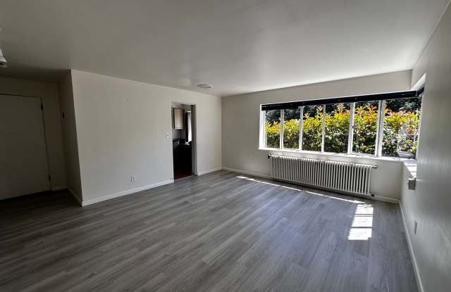Cute and Cozy East Queen Anne Condo with 2 Bedrooms, 1 Bath and 1 Covered Parking Space photos photos
