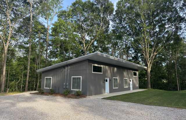 1595 Auburn Street Gallery 2