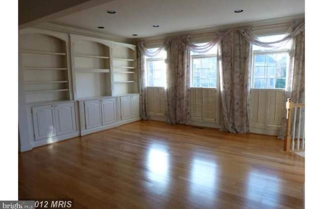 1317 SUNDIAL DRIVE Gallery 3