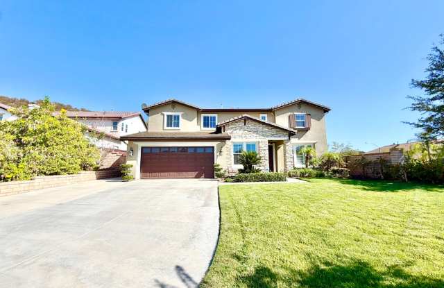 Stunning 5 Bedroom Cul-De-Sac Pool Home with INCLUDED SOLAR, 4-Car Tandem Garage & Private Balcony! Gallery 1