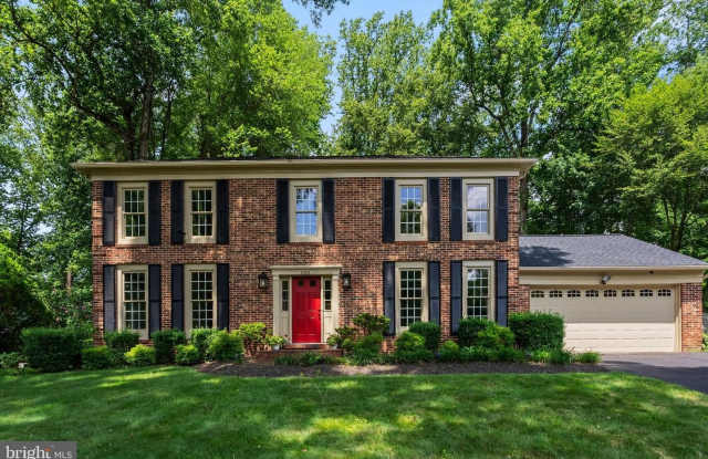6506 BELLAMINE CT Gallery 1