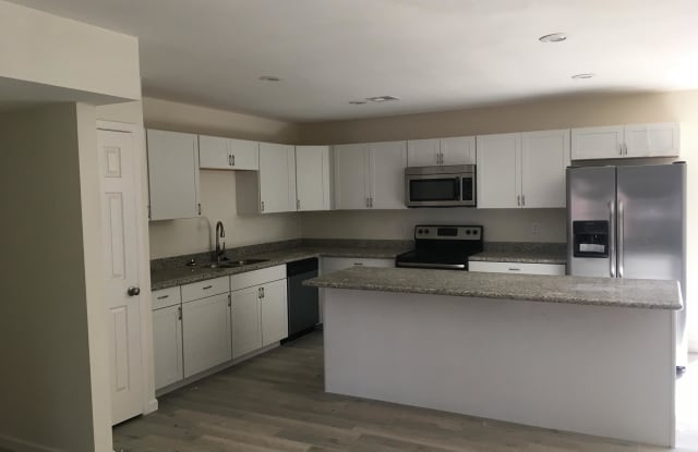 1323 West 9th Street - 1323 West 9th Street, Tempe, AZ 85281