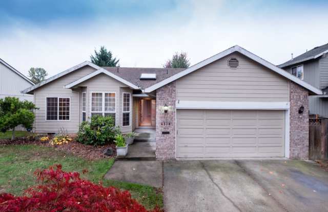 Single Level Home in Hillsboro with Fenced in Yard! Gallery 1