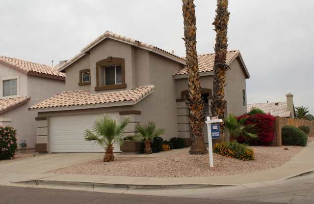 Lane at Bel Esprit - 17203 North 42nd Street, Phoenix, AZ 85032