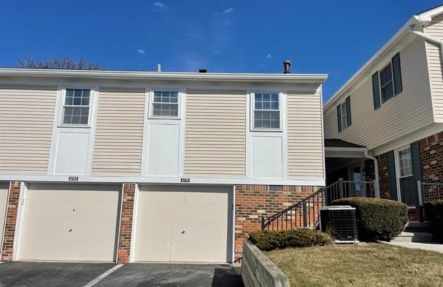 42101 ROSCOMMON Street - 42101 Roscommon Street, Novi, MI 48167
