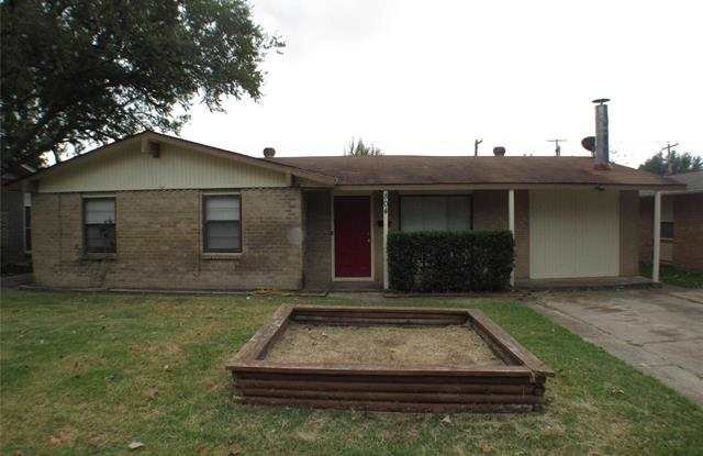 804 W Grubb Drive - 804 West Grubb Drive, Mesquite, TX 75149