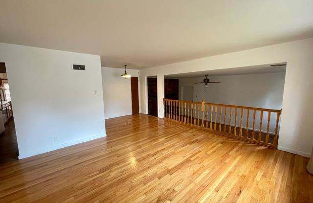 430 Covert Court Gallery 2