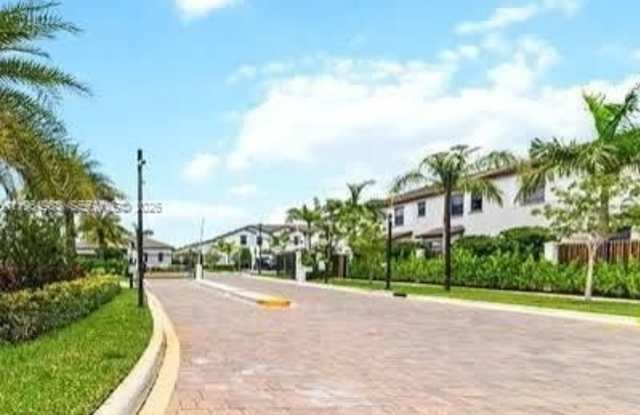 15927 SW 2nd Pl photos photos