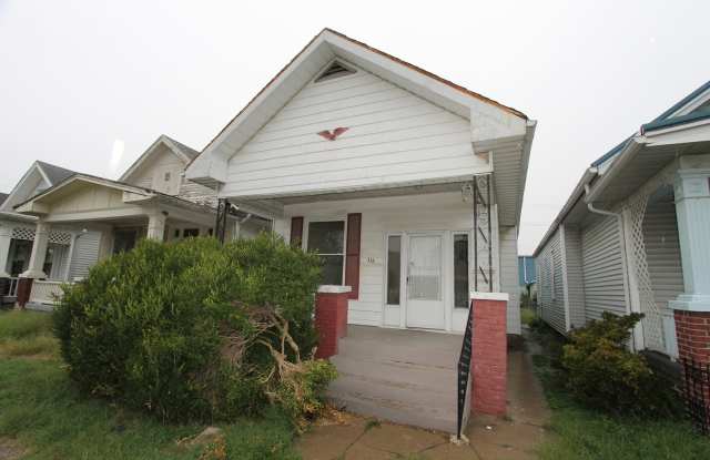 Beautiful 2 Bedroom, 1 Bath House with W/D Hookups photos photos