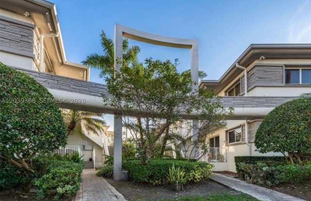 1142 99th St photos photos