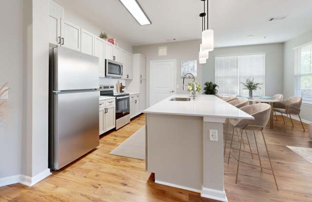 The Retreat at Hamburg Place Apartments Gallery 2
