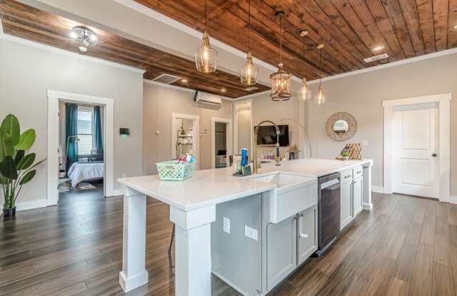1022 Nolan Street Gallery 3