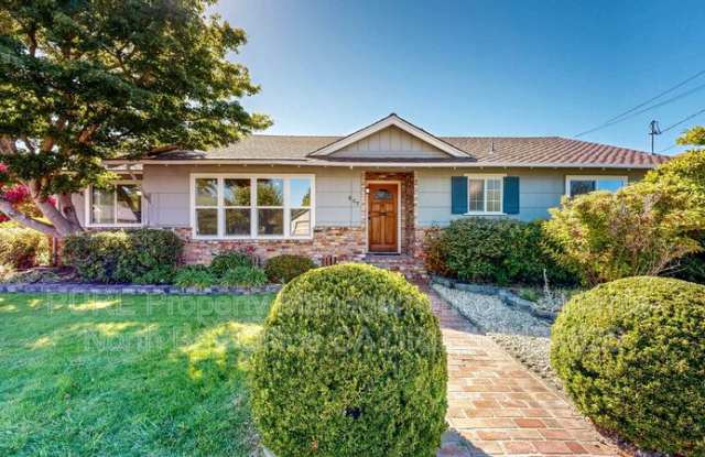 1827 Creekside Rd photos photos
