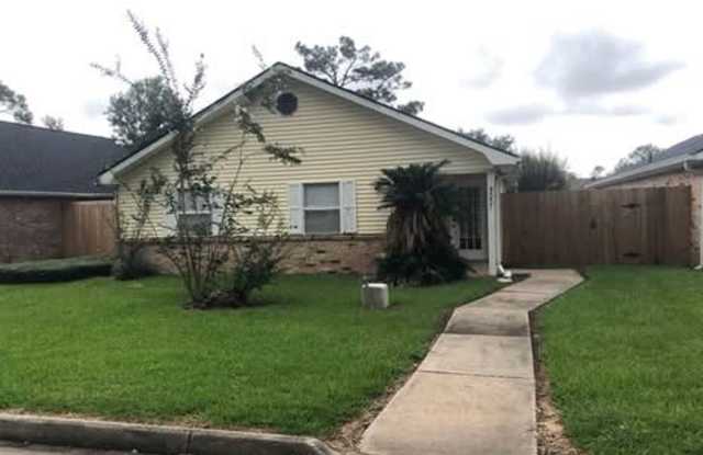 Move In Ready Townhome - 4557 Summerdale Street, Lake Charles, LA 70605