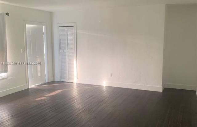 2355 NW 207th St photos photos