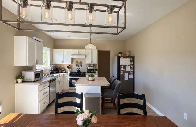9313 Meadowlark Drive Gallery 3