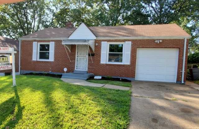 Beautiful Updated 2 Bedroom Home! A Must See! photos photos