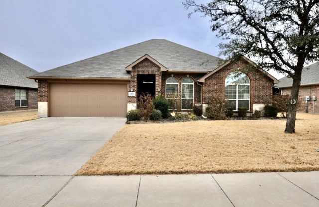 2212 Caroline Drive - 2212 Caroline Drive, Weatherford, TX 76087