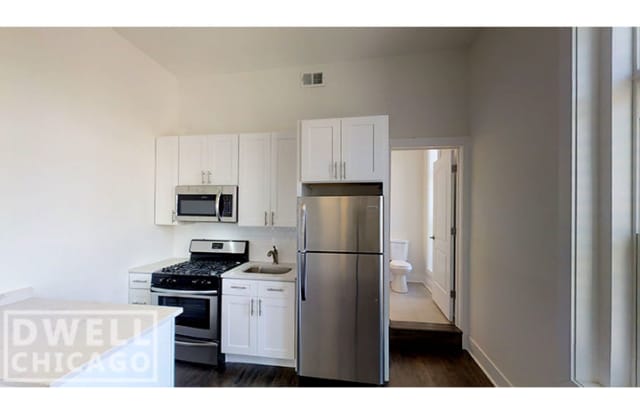 2362 N Clybourn Ave - 2362 North Clybourn Avenue, Chicago, IL 60614