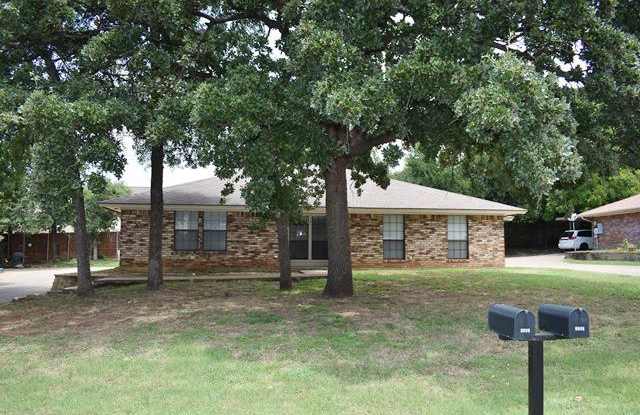 7005 Overton Park - 7005 Overton Park, North Richland Hills, TX 76182