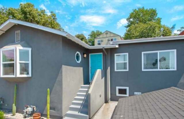 Now Leasing – 812 Merwin - SilverLake House Gallery 3