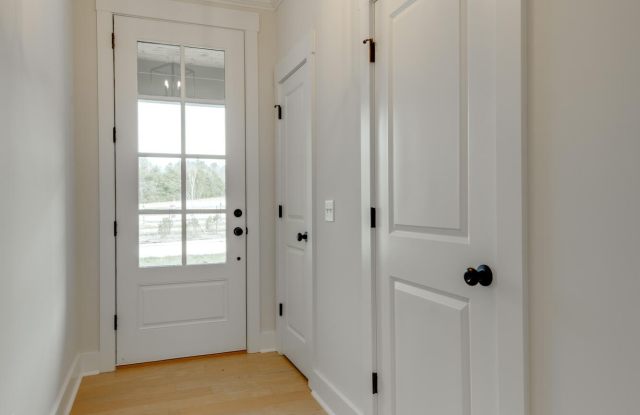9698 Dutton Lane Gallery 3