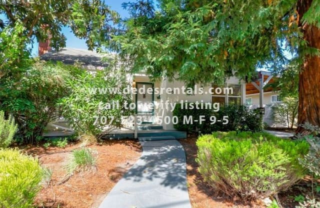 1115 Humboldt Street - 1115 Humboldt Street, Santa Rosa, CA 95404