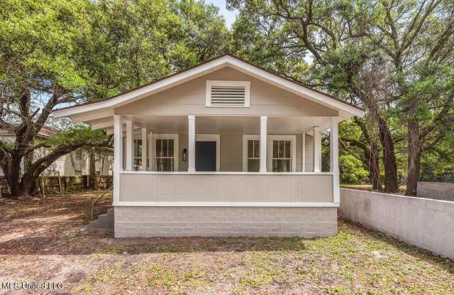 270 Mcdonnell Avenue photos photos