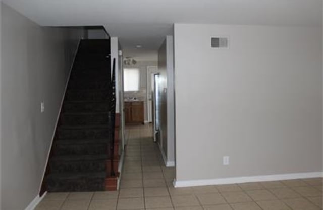 3289 Reis Ave - 3289 Reis Avenue, Columbus, OH 43224