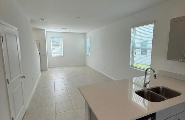 2976 Skyline Loop Gallery 4