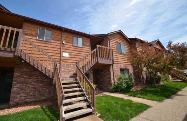 Clean, Bright upstairs Banyan Hollow Condo w/ central A/C! photos photos