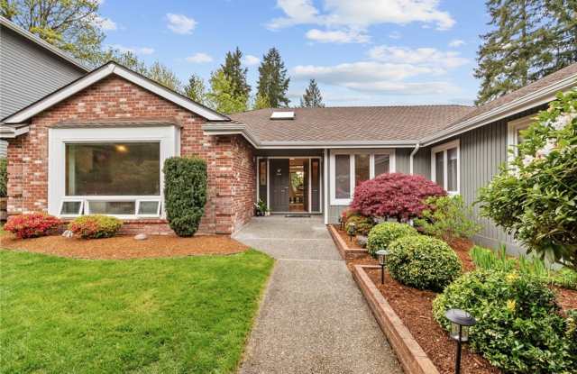 Rambler Style House nestled in the heart of Mountain Vie - 22328 Northeast 31st Street, Sammamish, WA 98074