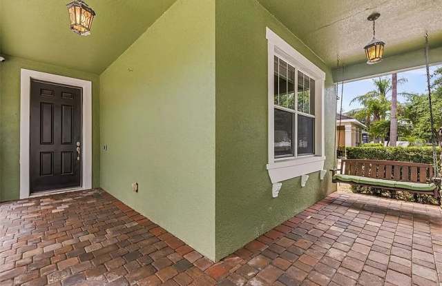 Windermere single family house with water view and no rear neighbors! Brand new vinyl floor, no carpet! Gallery 3